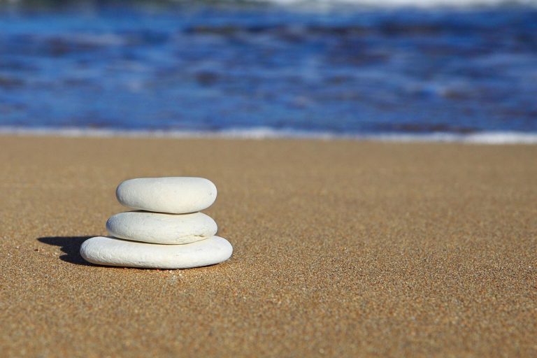 The 8 Best Aromatherapy Blends for Emotional Balancing