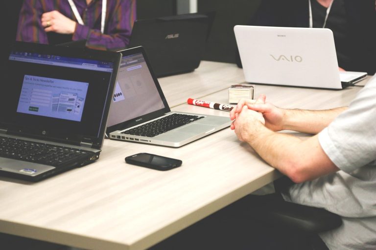The 8 Best Weekend Business Models for Busy Nine-to-Five Workers