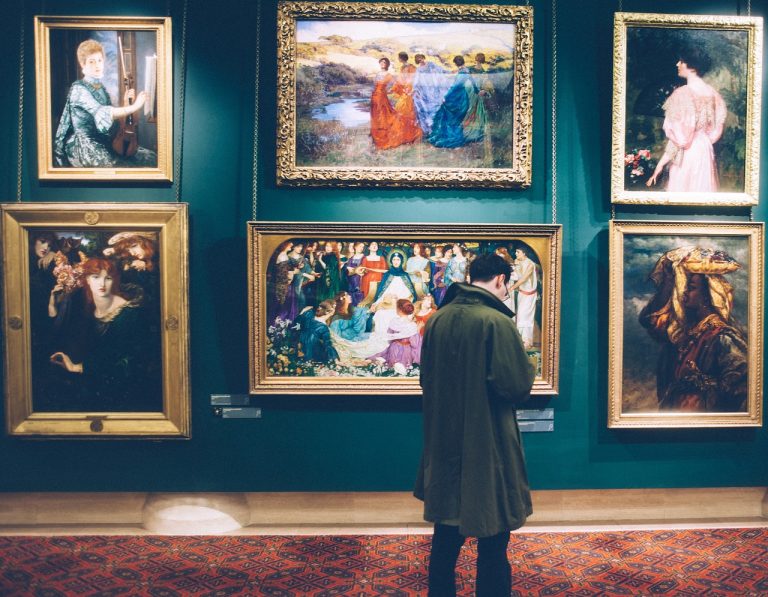 Top 5 Museum Curator Collection Highlight Books You Must Own