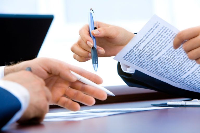 Top 5 Supplier Contract Negotiation Clauses That Limit Liability