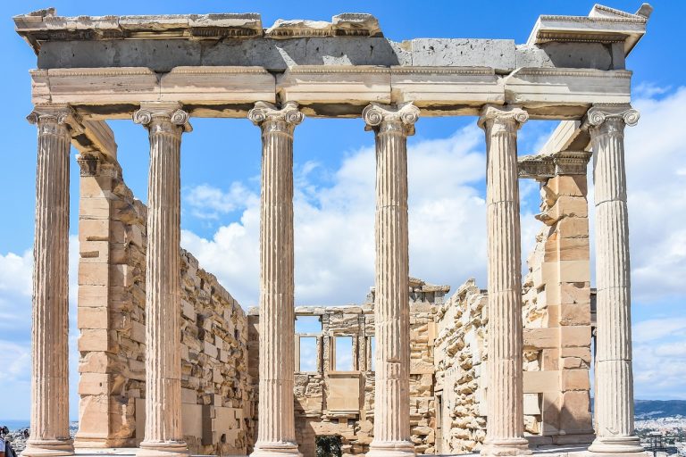 Top 6 Ancient Greek Temple Ruins Surviving in the Mediterranean