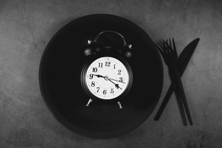 Top 6 Foods to Avoid Eating Right Before Bedtime