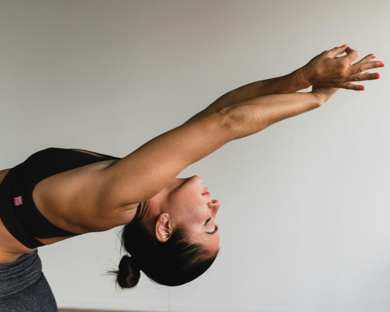 Top 7 Gentle Postnatal Stretching Routines for Core Healing