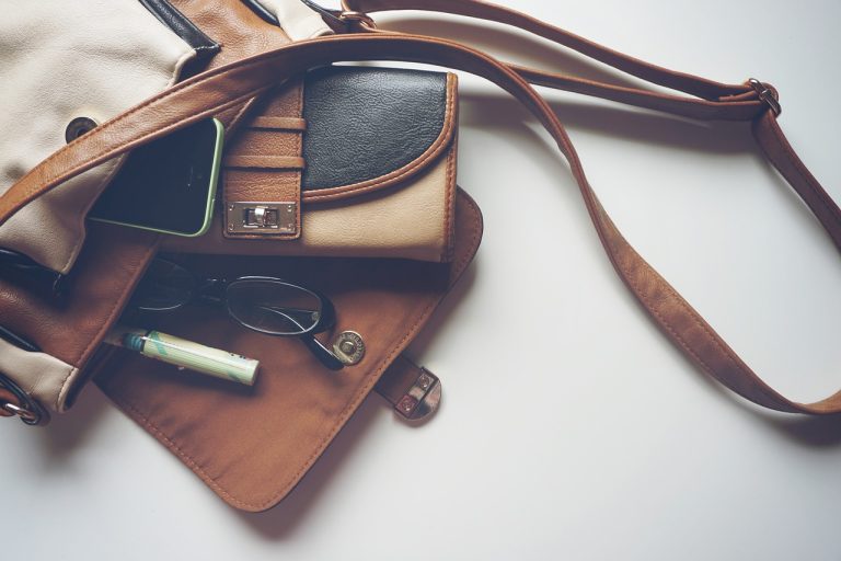 Top 7 Mobile Photography Lighting Hacks Using Everyday Items