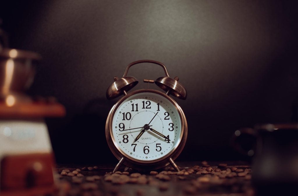 Top 7 Natural Ways to Wake Up Without Relying on Coffee