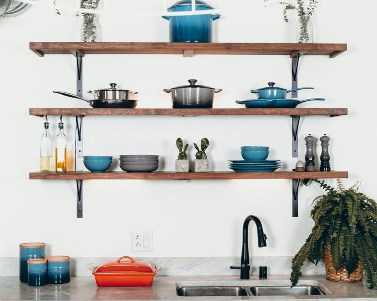 Top 7 Tips for Transitioning to a Plastic-Free Kitchen Routine
