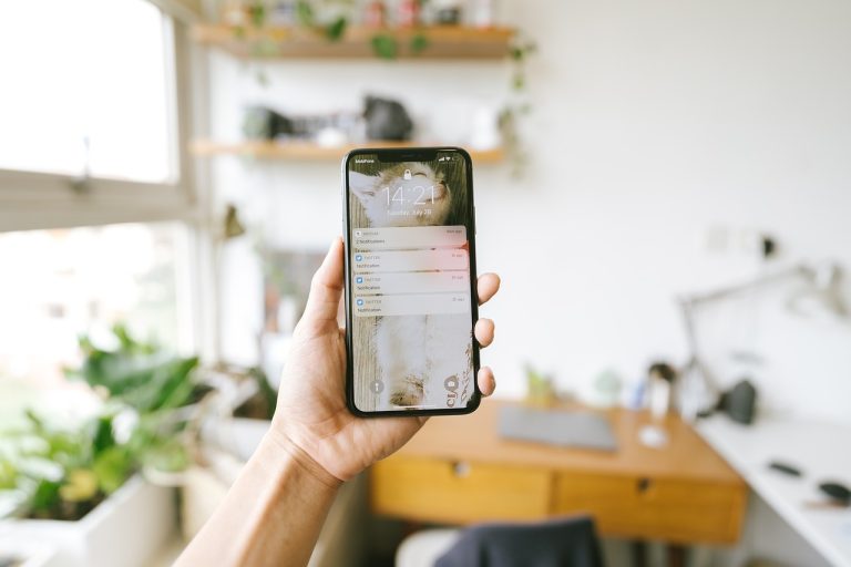 Top 7 Video Doorbell Intercom Systems With Smart Phone Alerts
